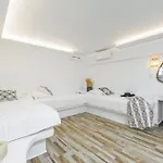 Naxian Nest 2br Near - Semi Basement * Naxos City