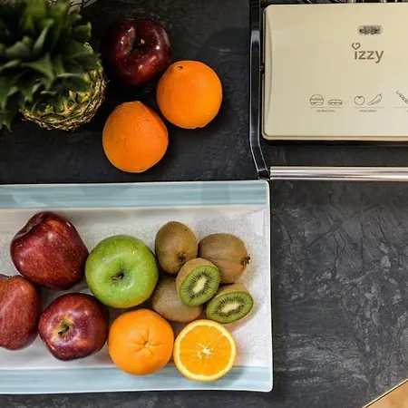 Naxian Nest 2br Near - Semi Basement Apartment Naxos City