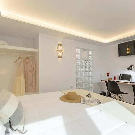 Naxian Nest 2br Near - Semi Basement *