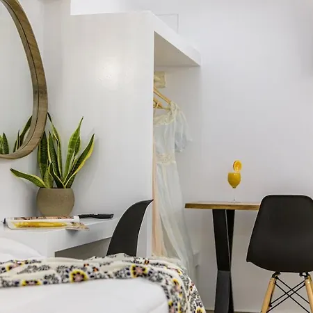 Naxian Nest 2br Near - Semi Basement