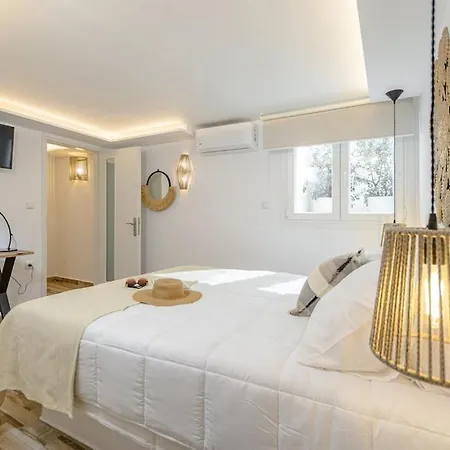 Naxian Nest 2br Near - Semi Basement Naxos City