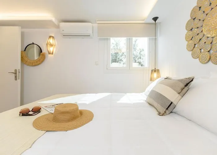 Naxian Nest 2br Near - Semi Basement Naxos City