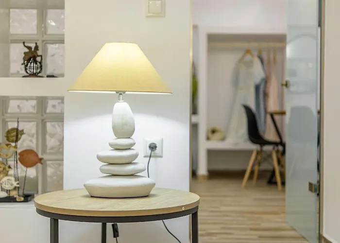 アパート Naxian Nest 2br Near - Semi Basement Naxos City