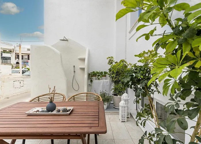 Naxian Nest 2br Near - Semi Basement *